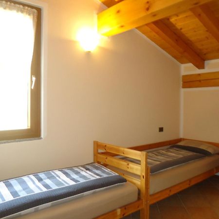Casa Carla, Bis 4 Personen, Garten, Balkon Mit Blick Auf Den See Und Die Berge Crone Ngoại thất bức ảnh