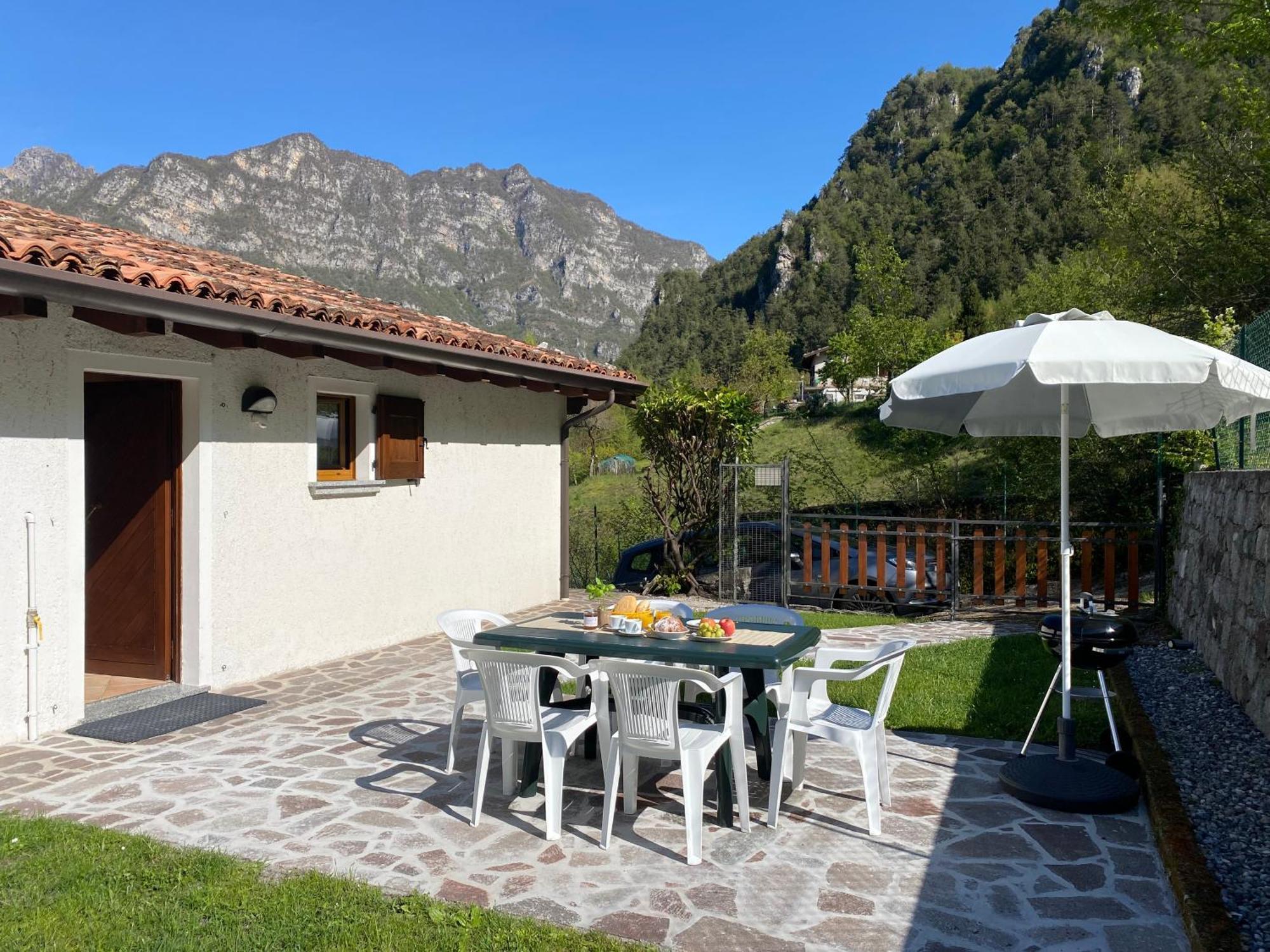 Casa Carla, Bis 4 Personen, Garten, Balkon Mit Blick Auf Den See Und Die Berge Crone Ngoại thất bức ảnh
