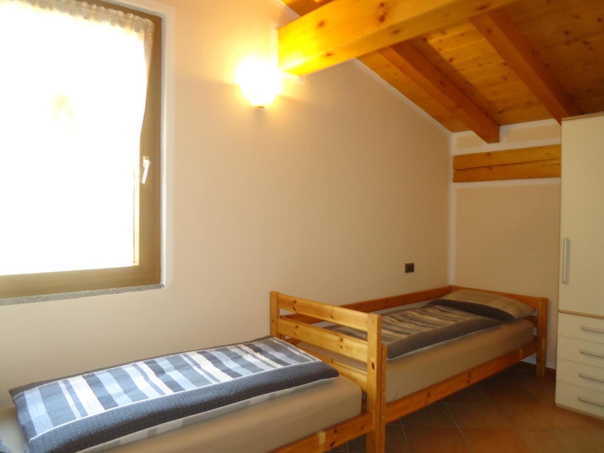 Casa Carla, Bis 4 Personen, Garten, Balkon Mit Blick Auf Den See Und Die Berge Crone Ngoại thất bức ảnh